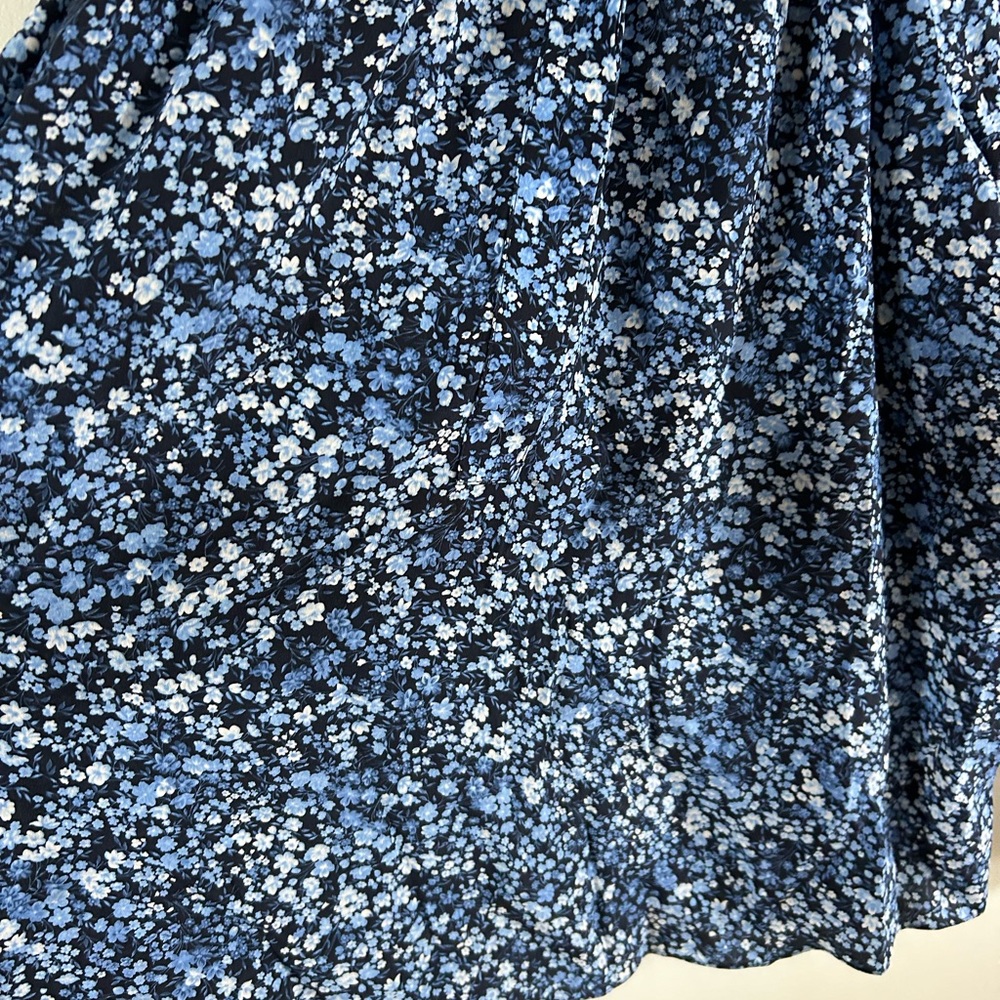 Michael Kors collection Blouse womens Medium Blue Long Sleeve Floral - Picture 7 of 10